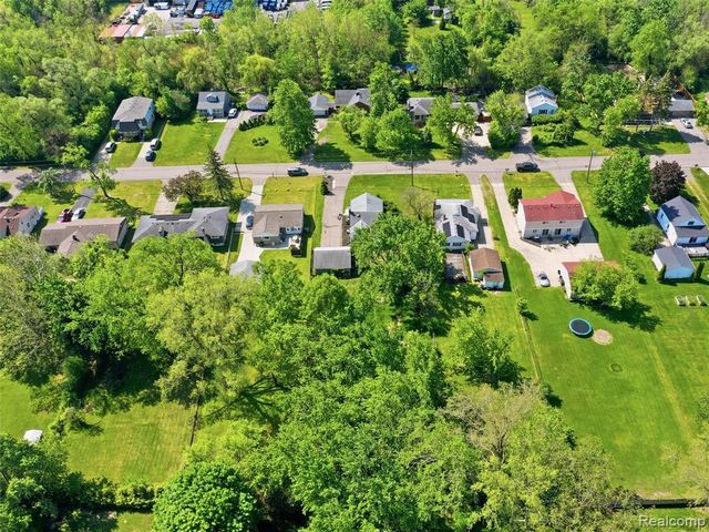 2733 Lovington Drive, Troy, MI 48083