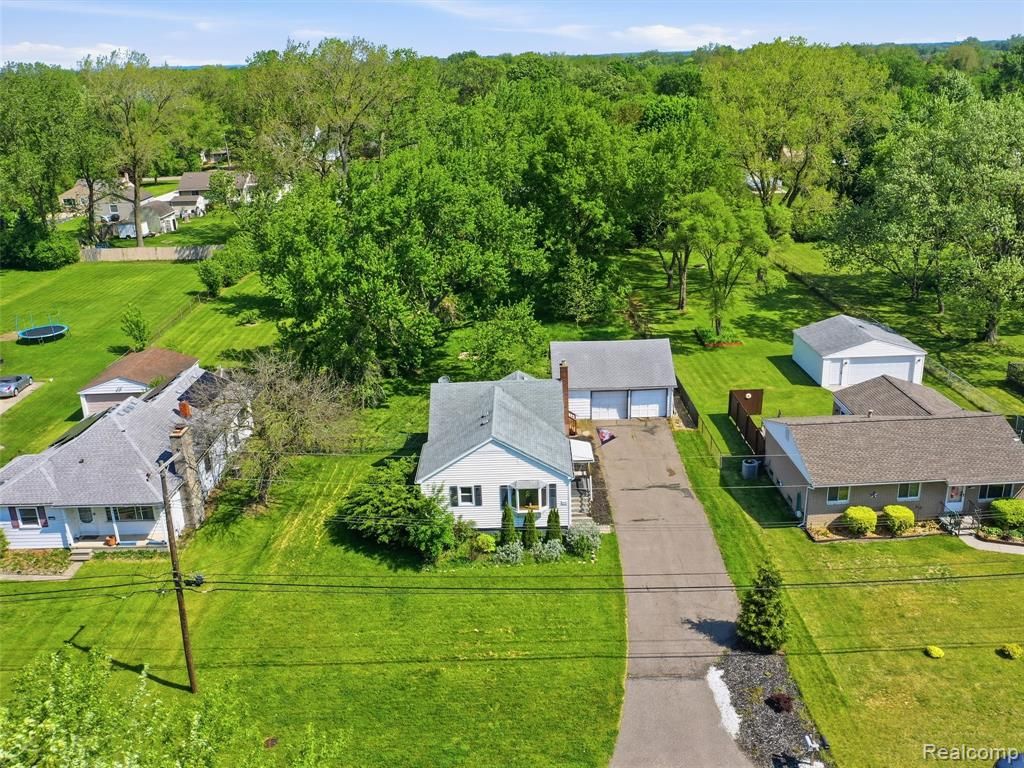 2733 Lovington Drive, Troy, MI 48083