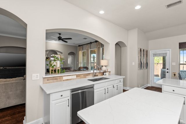 2911 Adams Drive, Melissa, TX 75454