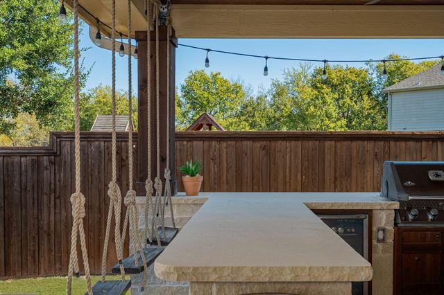 2911 Adams Drive, Melissa, TX 75454