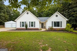 6253 Glen Port Circle, Flowery Branch, GA 30542