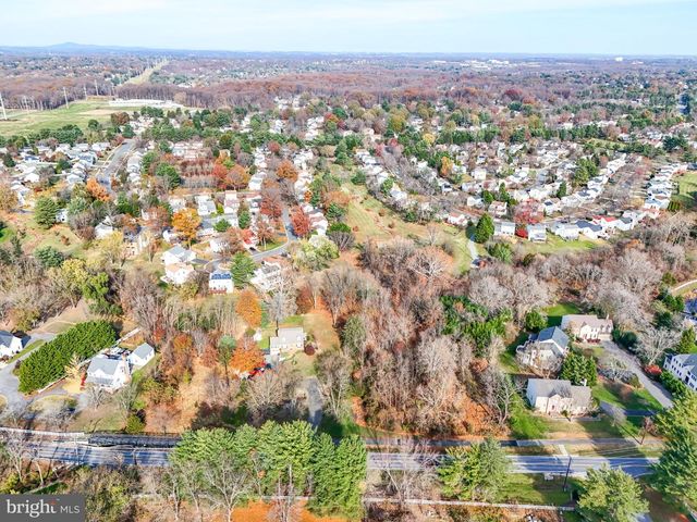 13714 TRAVILAH RD, Rockville, MD 20850