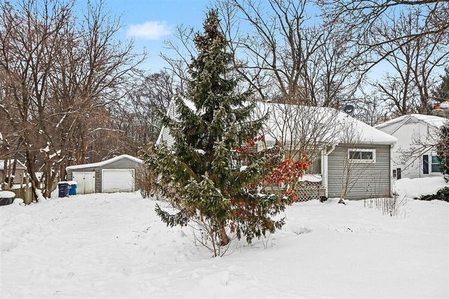 4123 Mount Olivet Road, Kalamazoo, MI 49004