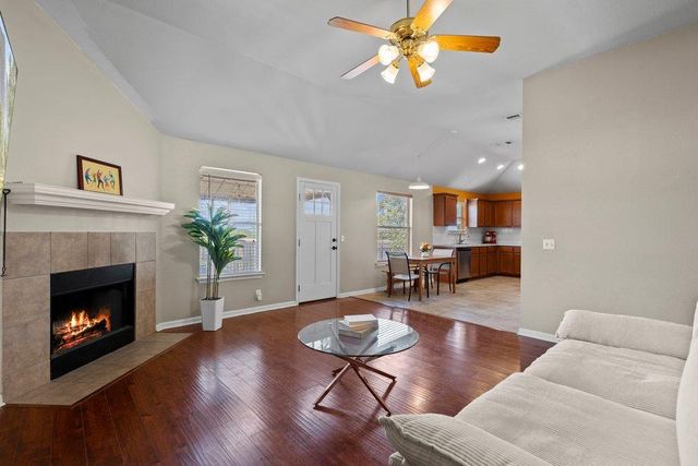 752 Atlantis, Kyle, TX 78640