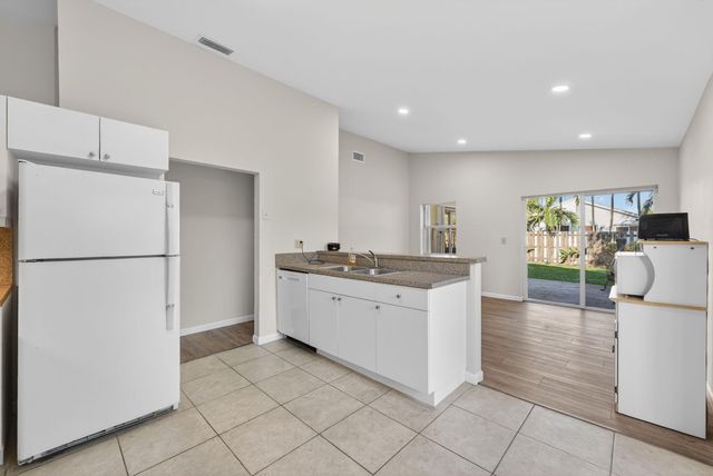 9549 NW 9th Court, Plantation, FL 33324