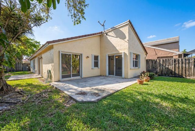 9549 NW 9th Court, Plantation, FL 33324