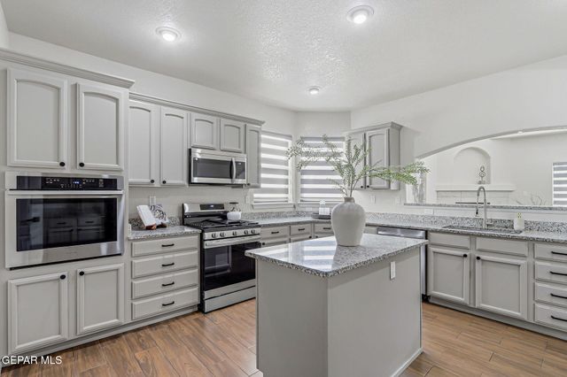 3121 TIERRA PAOLA Lane, El Paso, TX 79938