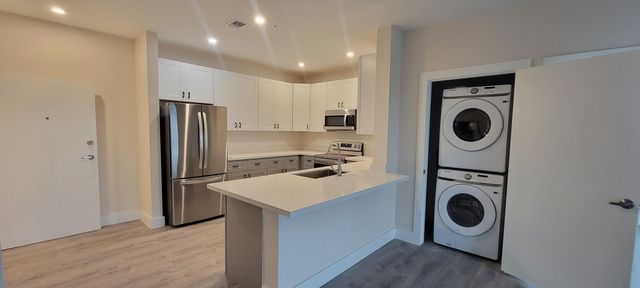 3801 DAVIE Boulevard 220, Fort Lauderdale, FL 33312