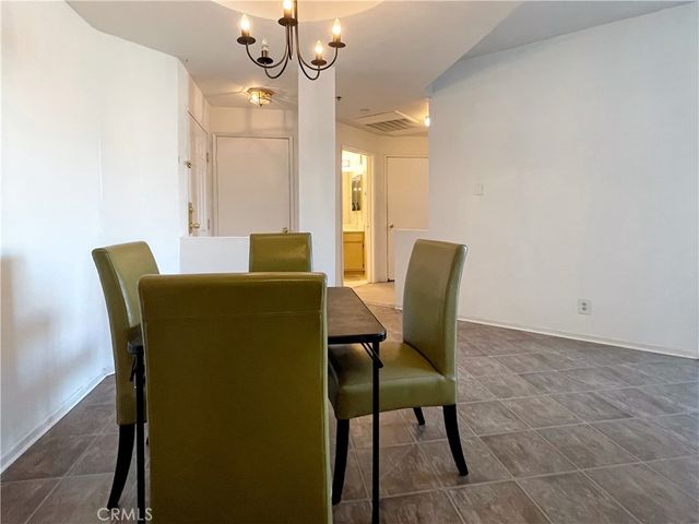 535 Magnolia Avenue 211, Long Beach, CA 90802