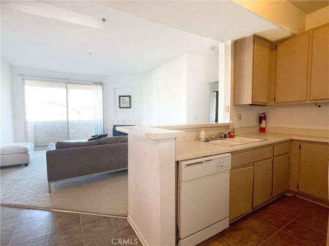 535 Magnolia Avenue 211, Long Beach, CA 90802