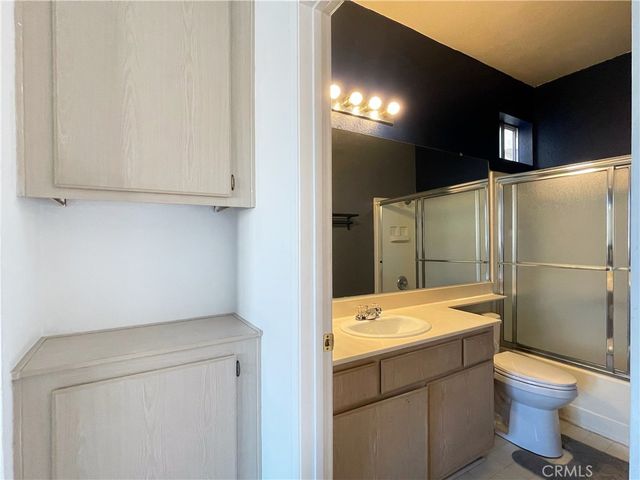 535 Magnolia Avenue 211, Long Beach, CA 90802