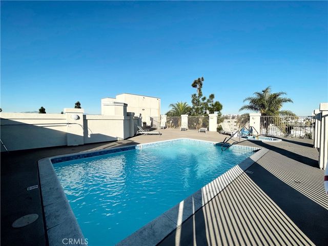 535 Magnolia Avenue 211, Long Beach, CA 90802