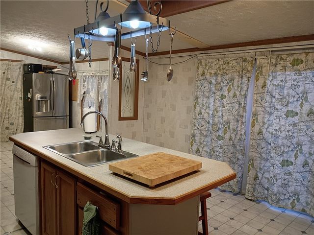 129 Shaner Dr, Buffalo Twp, PA 16055