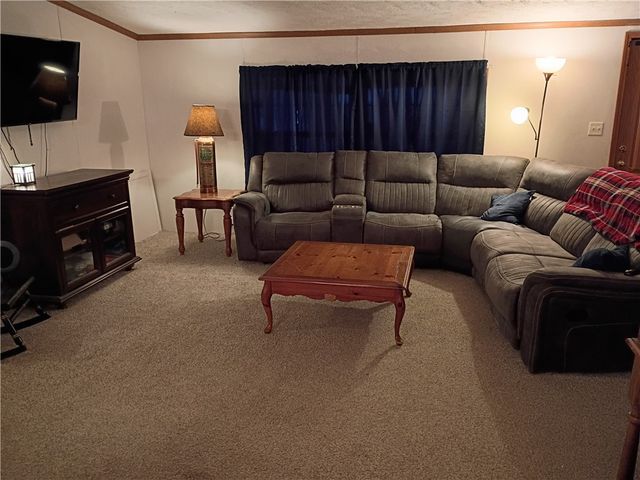 129 Shaner Dr, Buffalo Twp, PA 16055