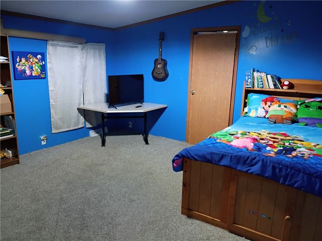 129 Shaner Dr, Buffalo Twp, PA 16055