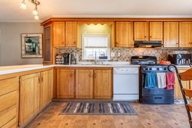 15 Sioux Road, East Hartford, CT 06118