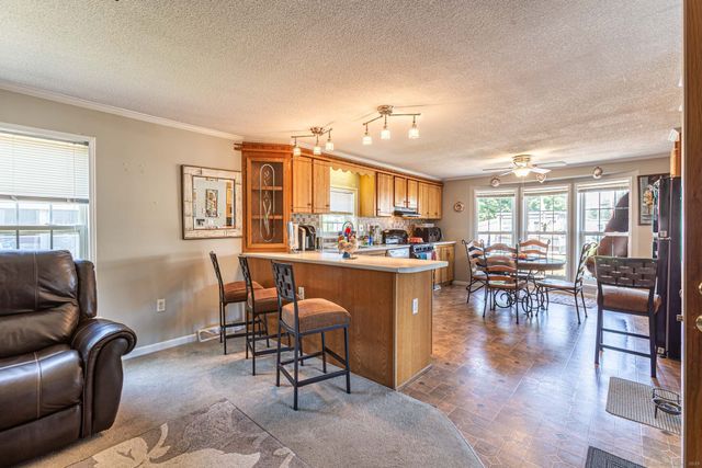 15 Sioux Road, East Hartford, CT 06118