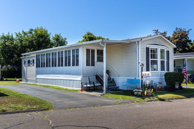 15 Sioux Road, East Hartford, CT 06118