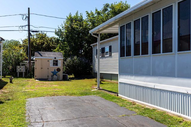 15 Sioux Road, East Hartford, CT 06118