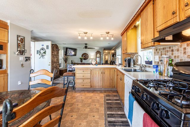 15 Sioux Road, East Hartford, CT 06118