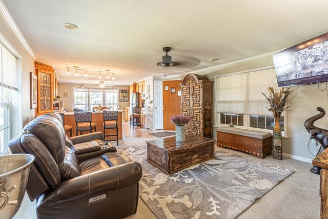 15 Sioux Road, East Hartford, CT 06118