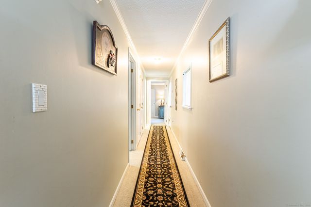 15 Sioux Road, East Hartford, CT 06118