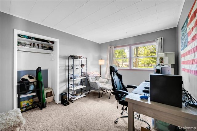 39401 Long Street, Harrison Twp, MI 48045