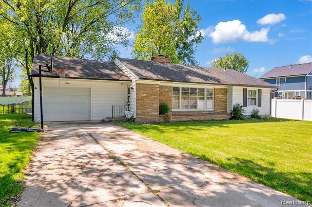 39401 Long Street, Harrison Twp, MI 48045