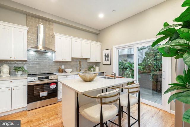 109 WATKINS ST, Philadelphia, PA 19148