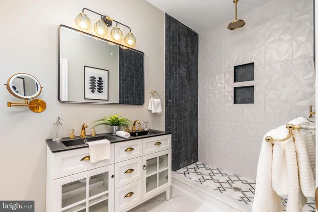 109 WATKINS ST, Philadelphia, PA 19148