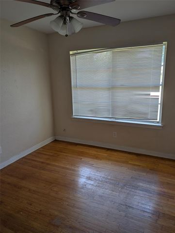 146 W Brenda Street, Houston, TX 77076