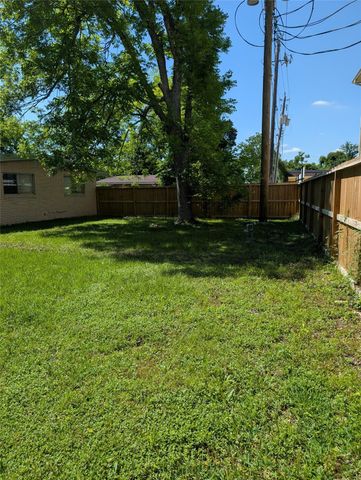 146 W Brenda Street, Houston, TX 77076