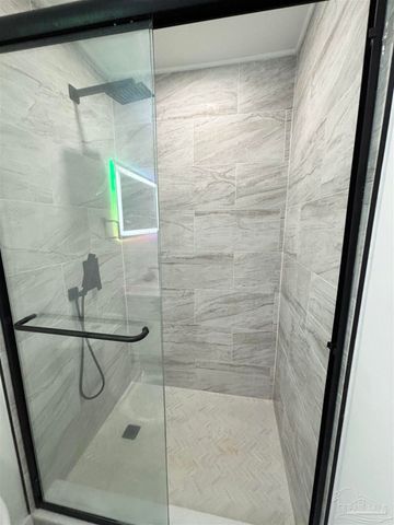 4731 Live Oak Ln, Pace, FL 32571