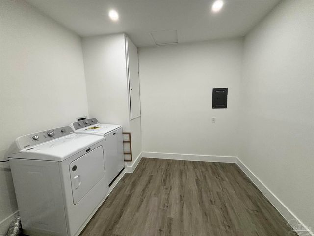 4731 Live Oak Ln, Pace, FL 32571