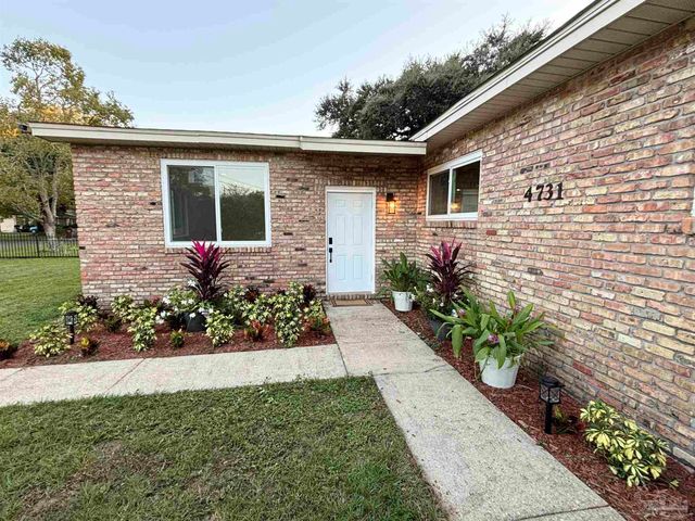 4731 Live Oak Ln, Pace, FL 32571