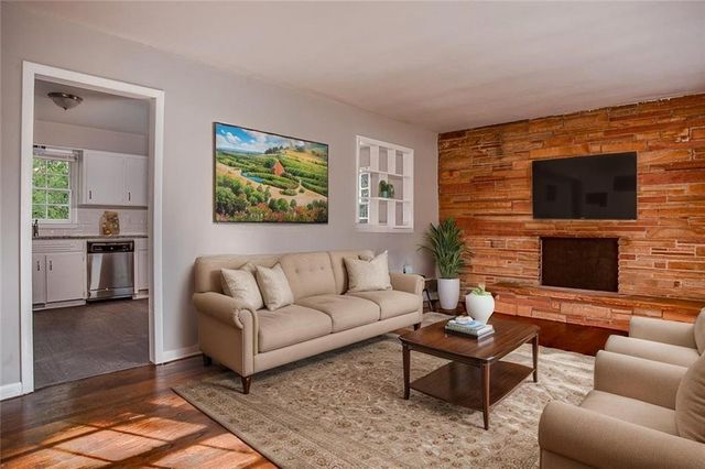 8007 Blue Ridge Boulevard, Raytown, MO 64138