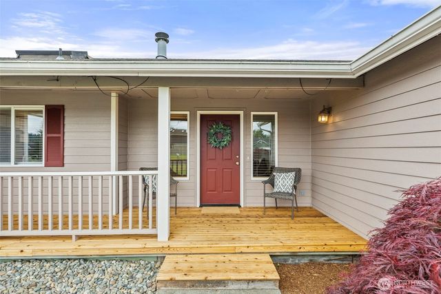 9024 Applegate Loop SW, Rochester, WA 98579