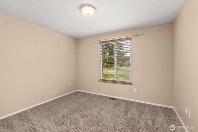 9024 Applegate Loop SW, Rochester, WA 98579