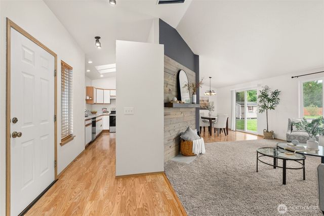 9024 Applegate Loop SW, Rochester, WA 98579