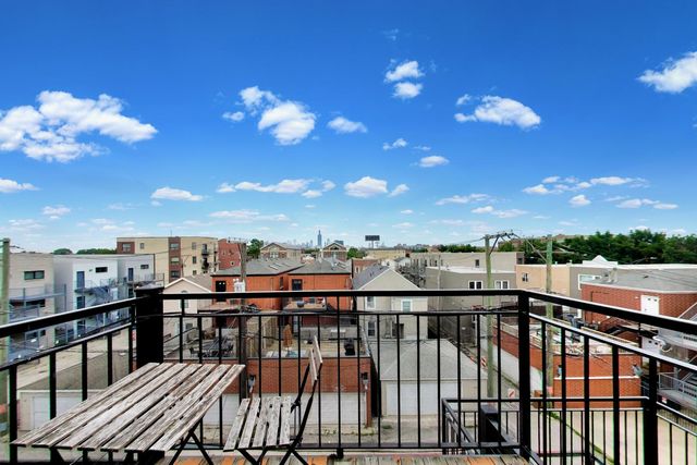 519 S Maplewood Avenue 4N, Chicago, IL 60612