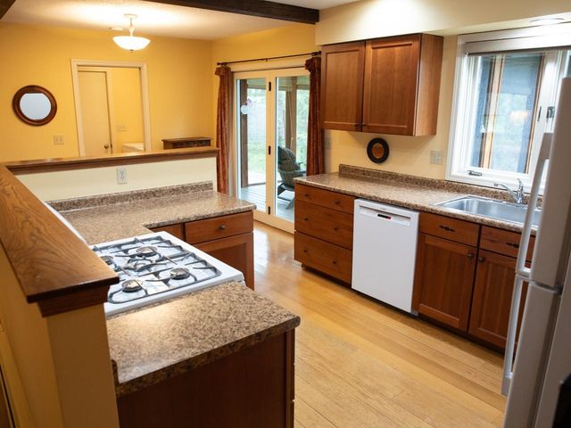 62 Summit Circle, Shelburne, VT 05482