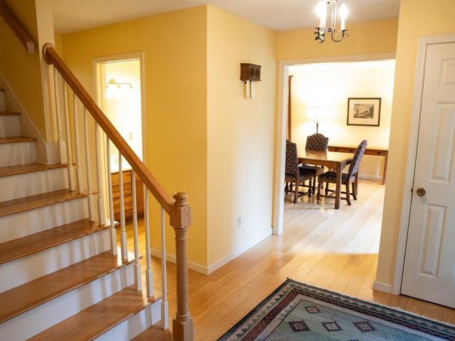 62 Summit Circle, Shelburne, VT 05482
