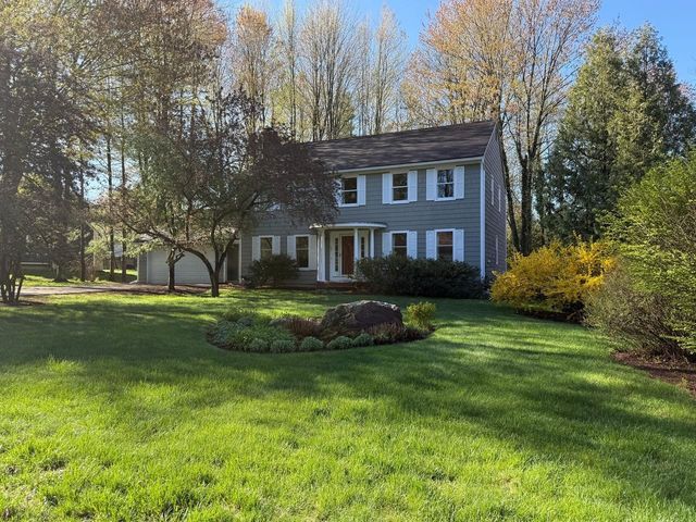 62 Summit Circle, Shelburne, VT 05482