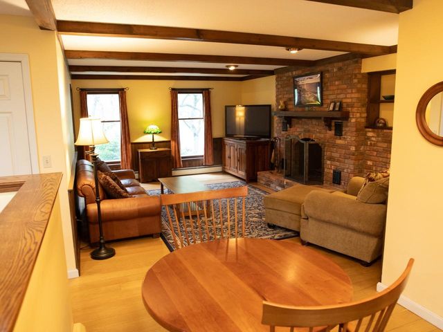 62 Summit Circle, Shelburne, VT 05482
