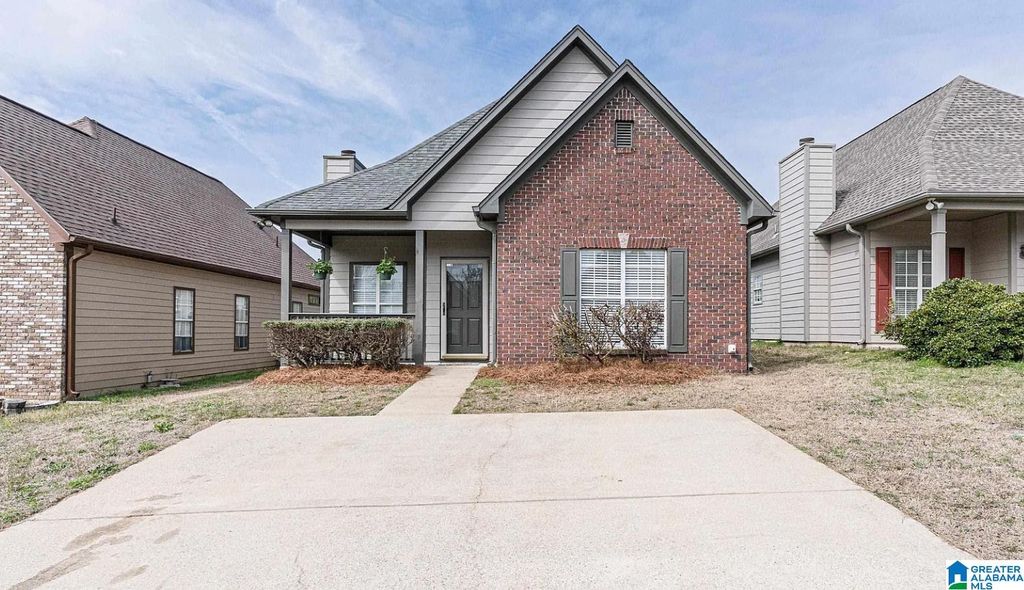 115 CHARLTON LANE, Calera, AL 35040