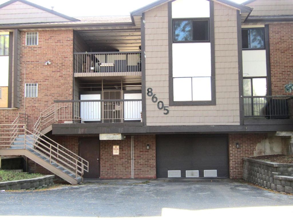 8605 N Servite DRIVE #204, Milwaukee, WI 53223