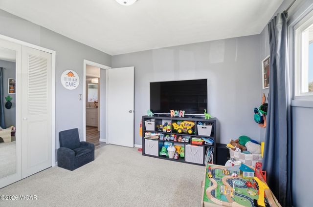 815 N Blackhoof Street, Wapakoneta, OH 45895