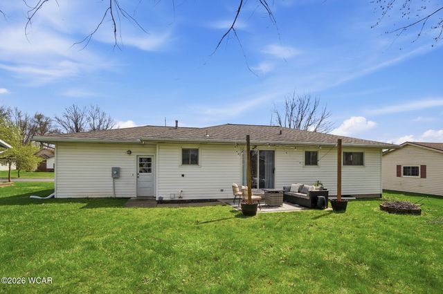 815 N Blackhoof Street, Wapakoneta, OH 45895