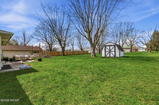 815 N Blackhoof Street, Wapakoneta, OH 45895