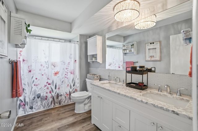 815 N Blackhoof Street, Wapakoneta, OH 45895